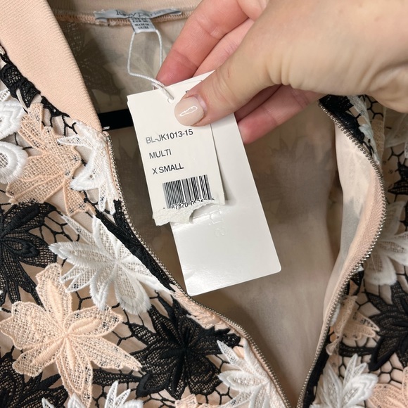 NWT🔥Lucy Paris XS Boomer Style Floral Jacket from Bloomingdale’s - Picture 10 of 11